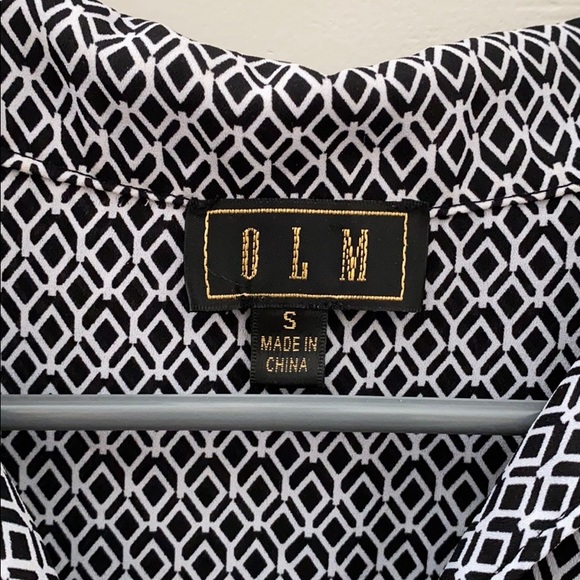 patterned button-up blouse - Picture 3 of 3